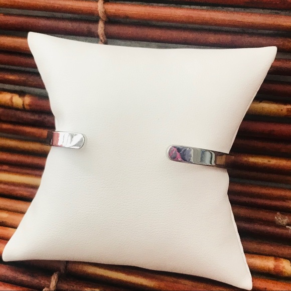 Talbots Silver Tone Bangle Grateful Loved Strong - Picture 3 of 9